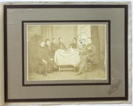 古写真「銚子商業学校訓練舎第七室にて」