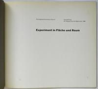 Experiment in Fläche und Raum（平面と空間展図録）
