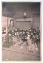 古写真「女子かるた取り」（コロタイプ印刷）