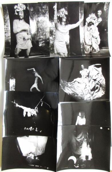 土方巽と日本人－肉体の叛乱〉舞台写真 25枚 / 古本、中古本、古書籍の