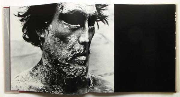 幻野行　麿赤兒写真集 麿赤児 幻野行 朝倉俊博写真集 麿赤児サイン入 / 古本、中古本