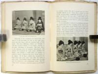 TEA CULT OF JAPAN an aesthetic pastime 茶の湯　Tourist Library 1