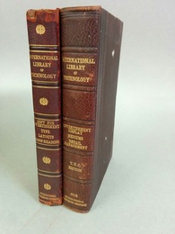 International Library of Technology. 2 vols.:General definitions, and Advertisement Display, 