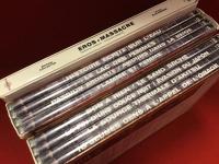 【DVD】フランス版「吉田喜重全集DVD-BOX　Œuvres complètes de KIJÛ YOSHIDA」全２巻（UNE VAGUE NOUVELLE[60-64]、CONTRE LE MÉLODRAME[65-68]）＋「エロス＋虐殺 コレクターエディション」３点一括
【収録作品】partie1「ろくでなし」「血は渇いてる」「甘い夜の果て」「日本脱出」「秋津温泉」「嵐を呼ぶ十八人」／partie2「水で書かれた物語」「女のみづうみ」「情炎」「樹氷のよろめき」「炎と女」＋特典映像「吉田喜重：映画監督とは？」／「エロス＋虐殺（ロングバージョン）」「エロス＋虐殺（ショートバージョン）」＋特典映像「ヨシダ、あるいは爆発した物語」　フランス語字幕