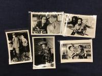 ＜小型映画スチール写真＞片岡千恵蔵４１枚一括（「多羅尾伴内」シリーズ「アマゾン無宿 世紀の大魔王」「ヒマラヤ無宿 心臓破りの野郎ども」「地獄岬の復讐」「八ツ墓村」「三つ首塔」ほか）　