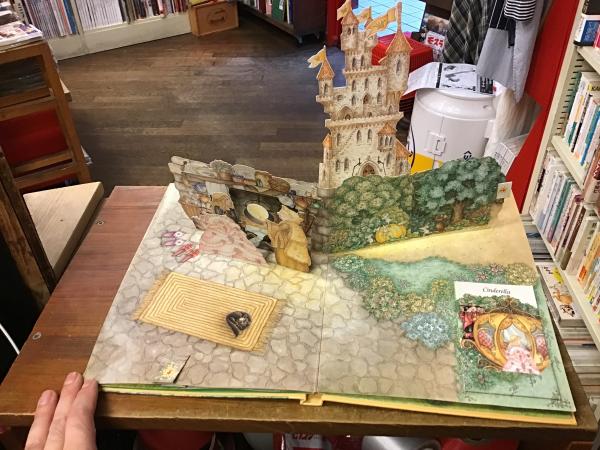 The fantastic fairy tale : pop-up book Includes Four Miniature