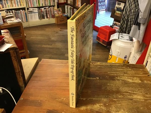 The Fairy-Tale Palace： A Pop-Up Book The Fairy-Tale Palace： A Pop-Up Book - メルカリ