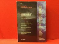 Illuminating Video : An Essential Guide to Video Art（映像を照らす：ビデオアートの本質的なガイド）洋書