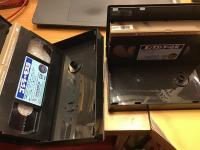 【宝田明旧蔵出演作VHS】　宝田明出演特撮作品7作品（「ゴジラ」「世界大戦争」「モスラ対ゴジラ」「怪獣大戦争」「ゴジラ・エビラ・モスラ 南海の大決闘」「キングコングの逆讐」「ゴジラVSモスラ」）一括
