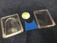 1970 大阪万博（EXPO'70）　記念品 ミニアクリルケーススタンド　高さ約65mm　幅約54mm