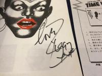 【ミュージカルパンフ】THE  ROCKY HORROR SHOW ザ・ロッキー・ホラー・ショー　※ミュージカル版主役の一人、ジギー・バイフィールド（a.k.a トレバー・バイフィールド、役名フランケン・ファーター）のマジックサイン入り、劇中ダンス「TIME WARP」ステップ解説紙付き