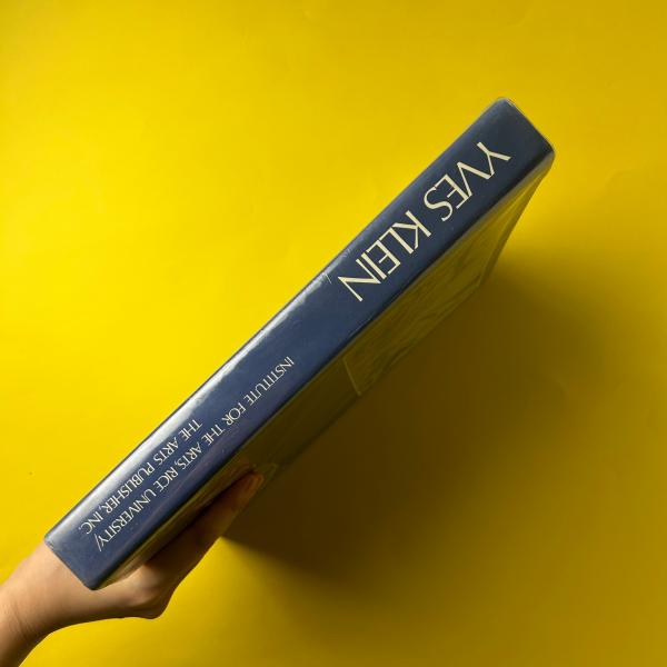 Yves Klein 1928-1962: A Retrospective | ¥11,000 - 日本の古本屋
