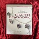 Diane Fitzgerald's Shaped Beadwork : Dimensional Jewelry with Peyote Stitch　洋書