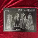 Patterns of Fashion: The cut and construction of clothes for men and women c.1560-1620　洋書