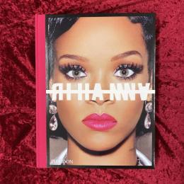 The Rihanna Book　リアーナ・ブック　洋書