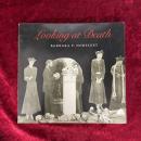 Looking at Death　洋書