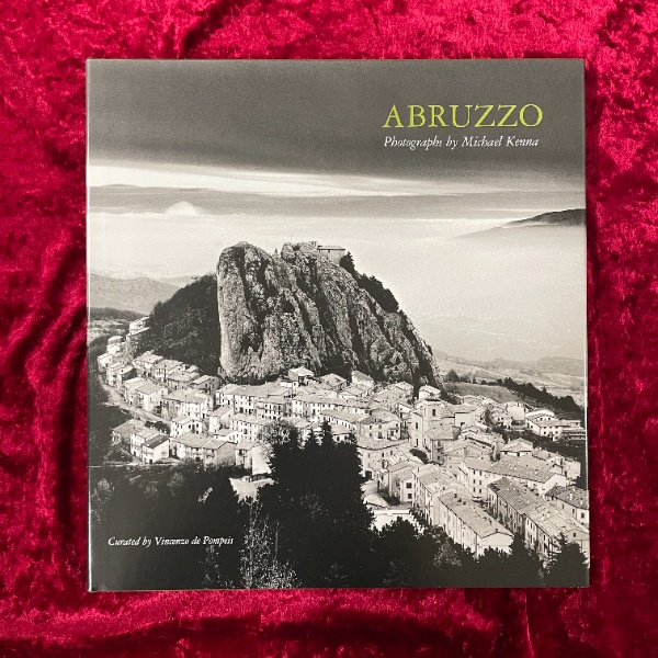 マイケル・ケンナ（Michael Kenna）「Abruzzo」新品、直筆サイン ABRUZZO マイケル・ケンナ Michael Kenna | ¥9,000 - 日本の古本屋
