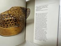 (英)SPECTACULAR HELMETS OF JAPAN 16th-19th Century