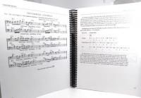 Intermediate Jazz Improvisation：A study Guide For Developing Soloists(Book and 2CD Set)