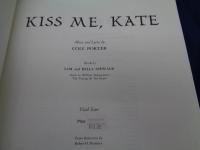 輸入楽譜/ヴォーカル譜/コール・ポーター/キス・ミー・ケイト/COLE POTER/KISS ME,KATE/大きさ縦約30cm×横約23cm/HAl Leonard/212P