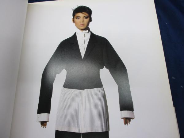 Issey Miyake by Irving Penn/三宅一生(アーヴィング・ペン写真 , 三宅