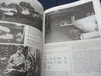 洋書/英文/V-Missiles of the Third Reich The V-1 and V-2
/第三帝国のVミサイル V-1とV-2/ V-1号,V-2号ロケット写真資料