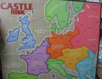 英文　ボードゲーム/キャッスル・リスク (Castle Risk)  日本語訳無し /軍隊セットのパーツ個数は不明です。/他カード等のパーツは揃い。