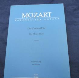 輸入楽譜/歌曲/モーツァルト/魔笛　KV620/MOZART/Die Zauberflote/Barenreiter/ペイパーバック版/
大きさ縦約27cm×横約19cm/221P