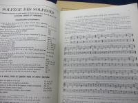 仏文/音楽書/ダンノーゼルのソルフェージュ1A.1B. 2冊セット/Solfege des solfeges 1A1B/
Danhauser,A. / Lavignac,A. /LEMOINE/大きさ縦約30m×横約20cm
