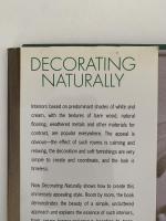 DECORATING NATURALLY