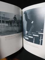 Hoaxes, Humbugs and Spectacles　ハードカバー洋書英語