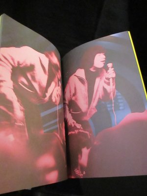 ザ ゴールデン カップス ワンモアタイム 写真集 映画ブックレット 古本 中古本 古書籍の通販は 日本の古本屋 日本の古本屋