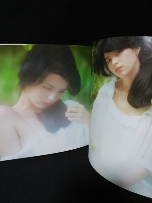 岡田奈々 ワニ写真劇場No.4 (池谷朗 撮影 ) / 古本、中古本、古書籍の