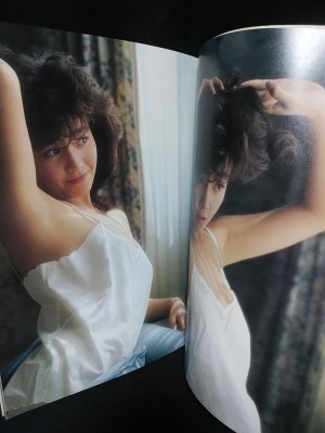 柏原芳恵写真集 柏原芳恵写真集 ビックマンシリーズ9 Yoshie Kashiwabara MELLOW