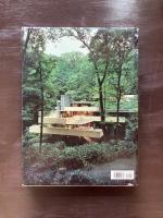 FALLINGWATER : A Frank Lloyd Wright Country House