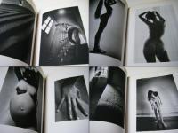 Jeanloup Sieff : portraits de dames assises, de paysages tristes et de nus mollement las, suivis de quelques instants privilégiés et accompagnés de textes n'ayant aucun rapport avec les images