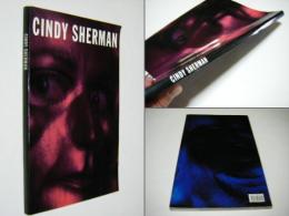 CINDY SHERMAN　　　　シンディ・シャーマン