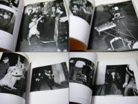 WEEGEE’S ：WORLD
