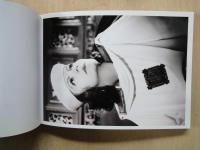 Hollywood　The Glamour Years  A book of postcards 　30sutunning photographic portraits of Hollywood stars of the 1920s through the 1940s （絵葉書30葉綴）