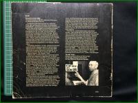 【EXECUTIVE ORDER 9066 Maisie & Richard Conrat】California Historical Society