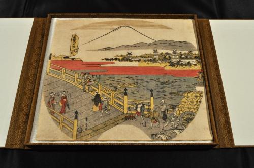 哥麿画團扇繪(歌麿画うちわ繪)(『日本橋乃夕照/江戸八景』 22.5×25.5 