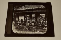 ガラススライド　縁側の日本婦人集合寫眞