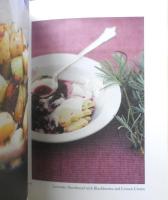 洋書レシピ本　The Vicar's Wife's Cook Book　d