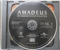 CD AMADEUS Mozart Essential Collection　アマデウス　モーツァルト　b
