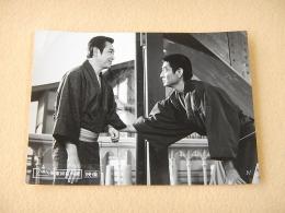 映画スチル写真 『関東緋櫻一家』（高倉健、鶴田浩二）