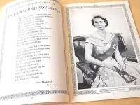 THE CORONATION OF HER MAJESTY QUEEN ELIZABETH Ⅱ　APPROVED SOUVENIR PROGRAMME （エリザベス女王戴冠式プログラム）