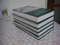 Early English stages 1300 to 1660 全5冊揃
14世紀から1660年までのイギリスの演劇と舞台の発展について
