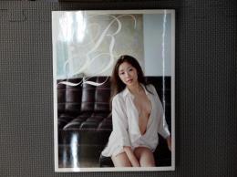 澤山璃奈写真集 『 R22 』