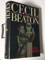 CECIL BEATON / HUGO VICKERS　THE AUTHORISED BIOGRAOHY （セシル・ビートン　宮廷写真家の生涯）