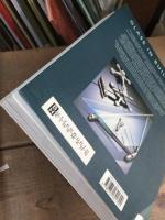 Glass in Building < A Guide to Modern Architectural Glass Performance by Brian Pye (1994-07-18)>